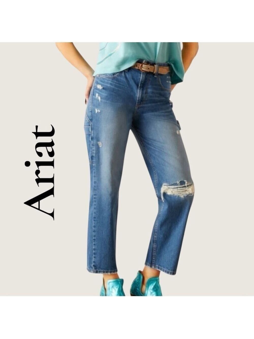 Ariat Women's Ultra High Rise
Tomboy Carpenter Straight jeans.
Size 28. NWT!